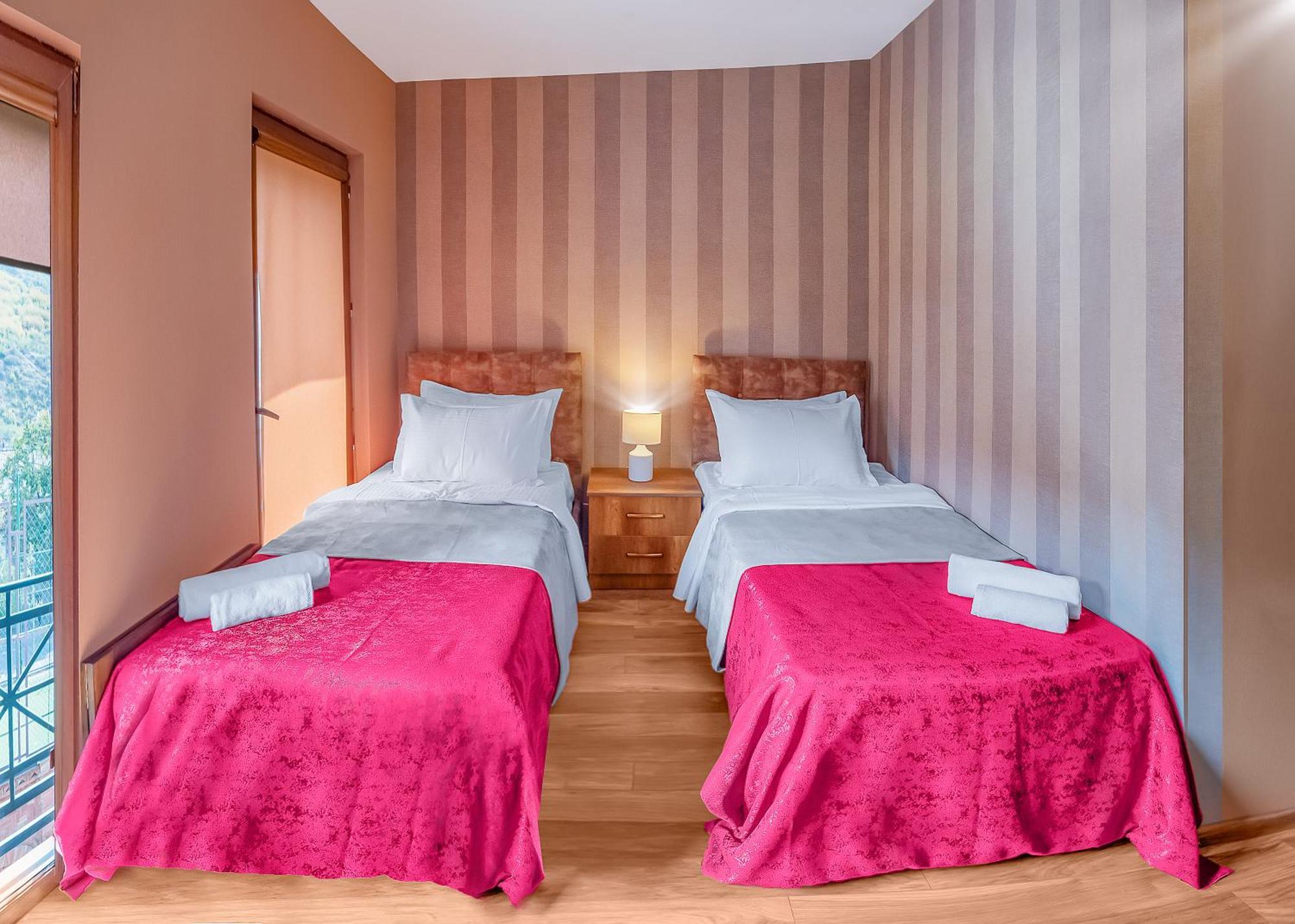 Hotel Dzvel Ubanshi Gori Esterno foto